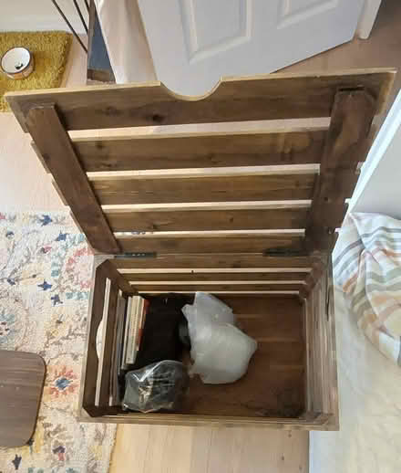 Photo of free Wooden box/ coffee table/ storage (N11 3NT) #4