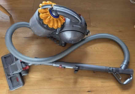 Photo of free Dyson Vacuum cleaner - mains powered (Cumnor OX2) #1