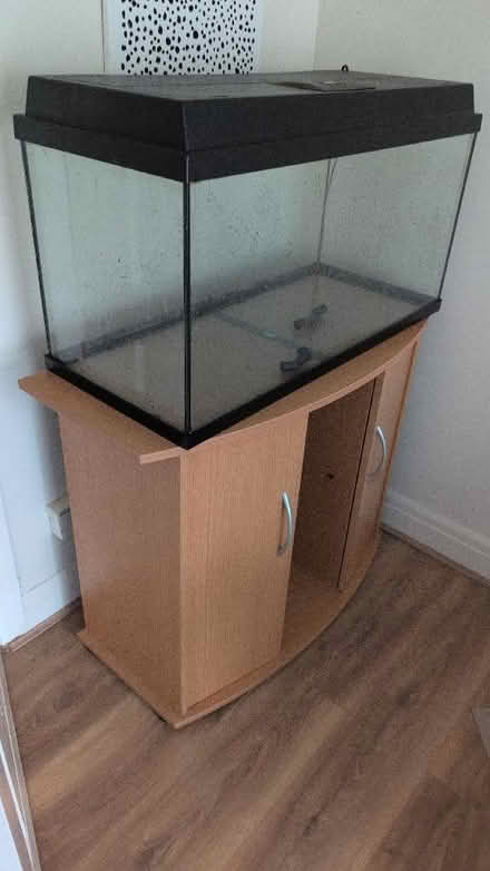 Photo of free Aquarium... (The Warren RG12) #1