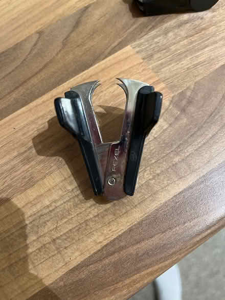 Photo of free Staple remover (CM12) #1