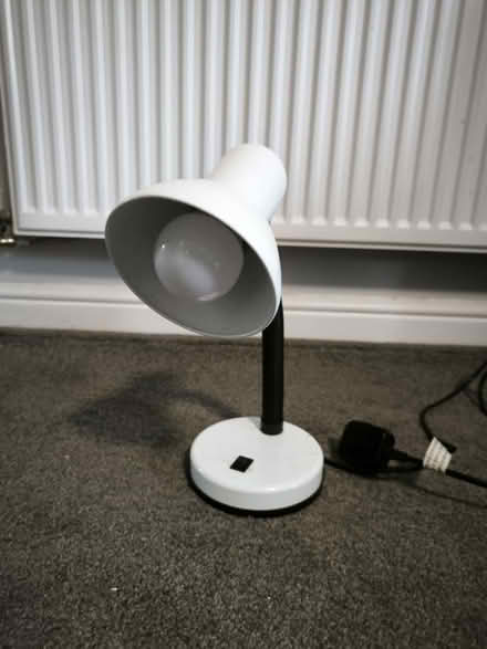 Photo of free table lamp (Aylesbury) #1
