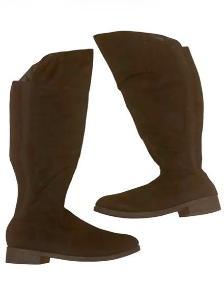 Photo of free Rouge Woman’s Boots (Brooklyn Storage) #1