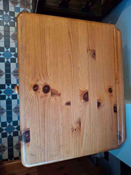 Photo of free Small chest of drawers (Chiswick W4) #3