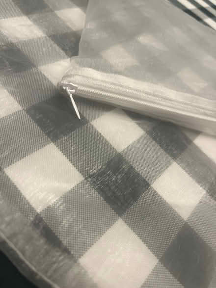 Photo of free 2x organza bags Red & White (Newburgh WN8) #4