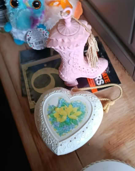 Photo of free 2 pomanders (Allington NG32) #1