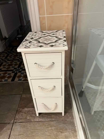 Photo of free Small drawers (Bare LA4) #1
