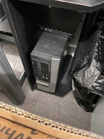 Photo of free Desktop computer. (Wandsworth SW18) #3