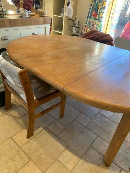 Photo of free Oak extending table (Dorridge B93) #1