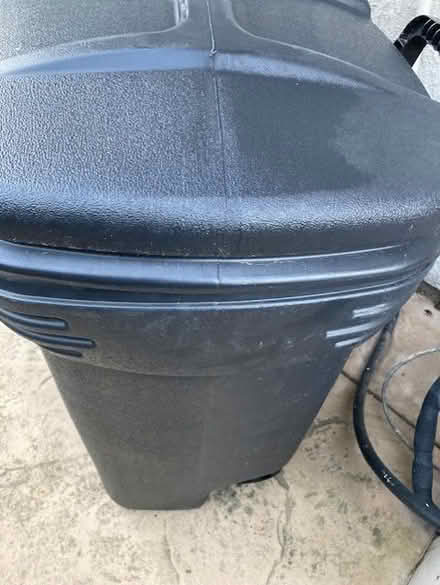 Photo of free Clean trash can with wheels & Lid (thousand oaks) #1
