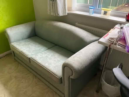 Photo of free Bed settee (Hurstpierpoint BN6) #1