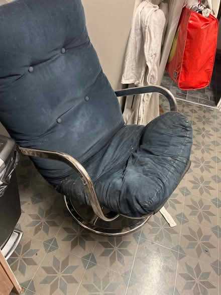 Photo of free Poang chair (Basegreen S12) #2