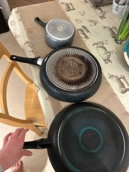 Photo of free 3 pans (West Ealing) #1