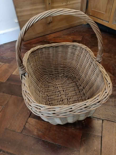 Photo of free Wicker basket, handle needs mending (Backwell BS48) #3