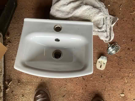 Photo of free Small basin (Brixham TQ59SA) #3