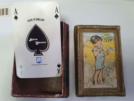 Photo of free Playing Cards in Quaint box (Booker HP12) #1
