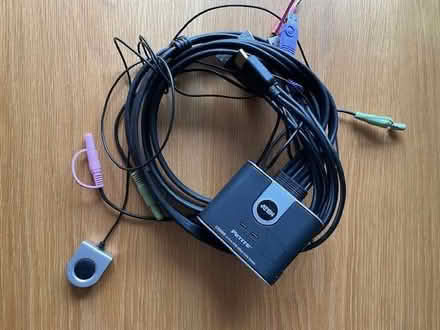 Photo of free KVM Switch USB and HDMI (Meresborough ME8) #2