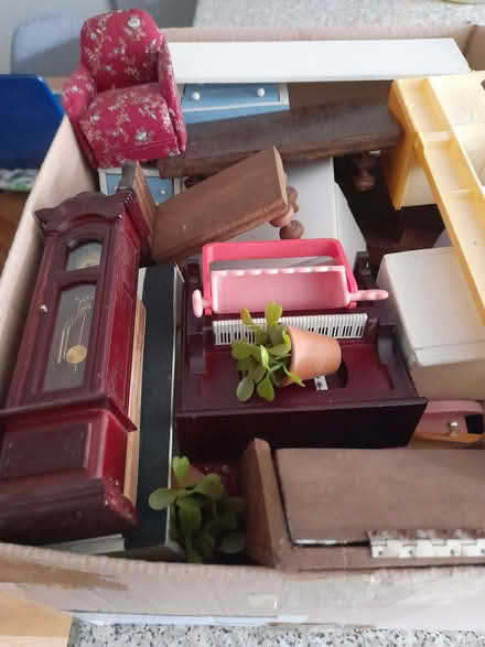 Photo of free Dolls house furniture & accessories (GU12) #2
