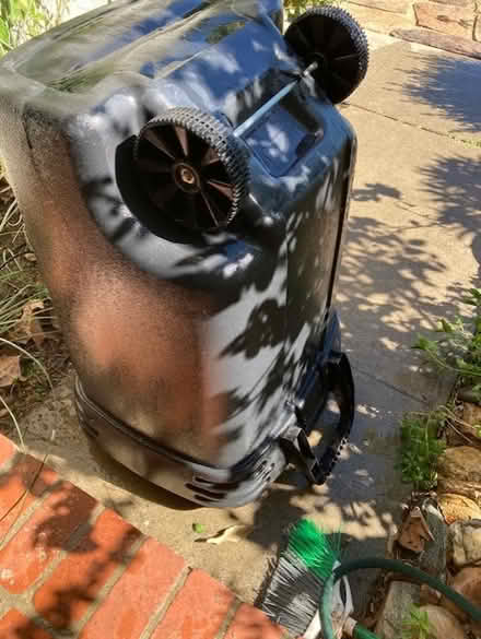 Photo of free Clean trash can with wheels & Lid (thousand oaks) #2