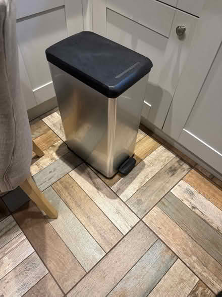 Photo of free Bin (SE1) #1