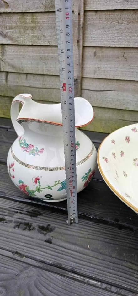 Photo of free Large wash bowl (GU21) #1