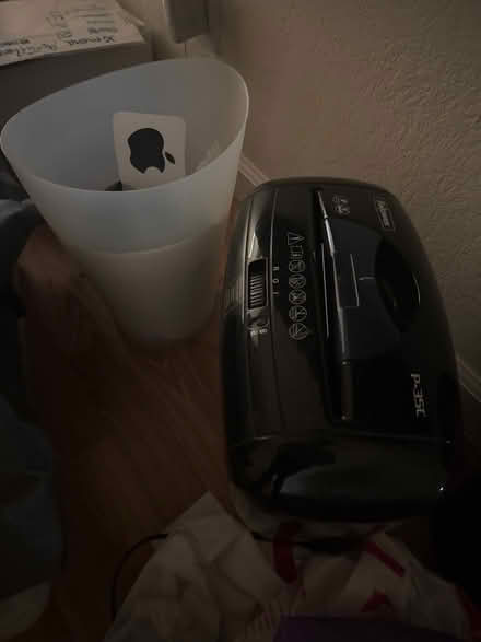 Photo of free Paper shredder and trash bin (newark) #1