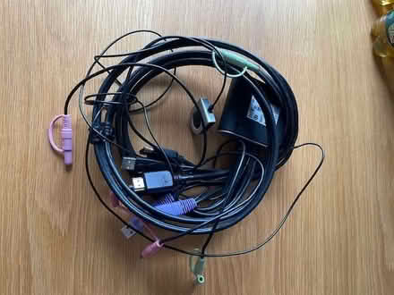 Photo of free KVM Switch USB and HDMI (Meresborough ME8) #1