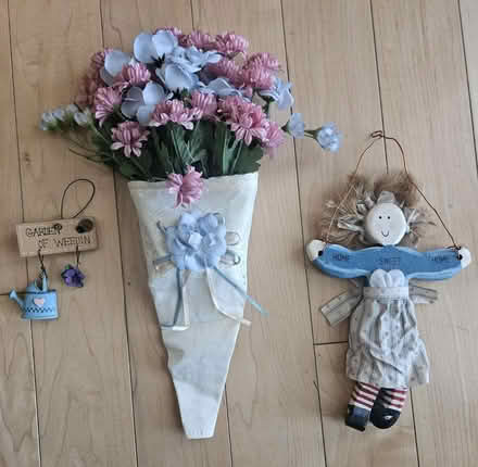 Photo of free Wall decorati0ns (Sevenhills) #1