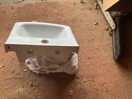 Photo of free Small basin (Brixham TQ59SA) #1