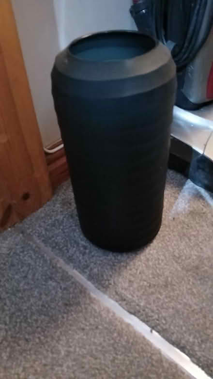 Photo of free Vase (Wolverhampton pennfields WV3) #1