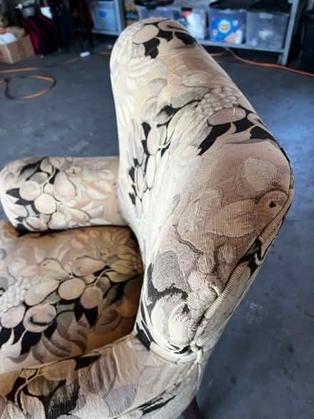 Photo of free Accent chair (Downtown Mountain View) #2