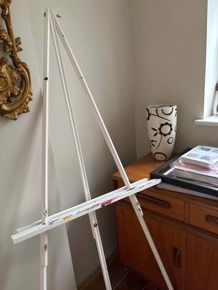 Photo of free Easel (CB21) #1