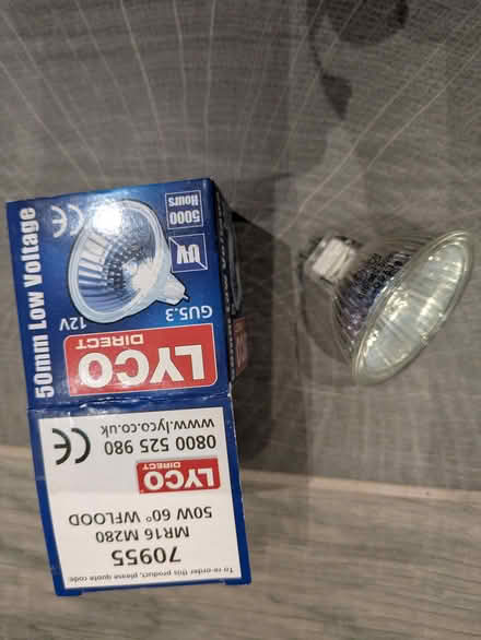 Photo of free Pack of 10 GU5 low voltage spotlight bulbs (Lavant PO18) #1