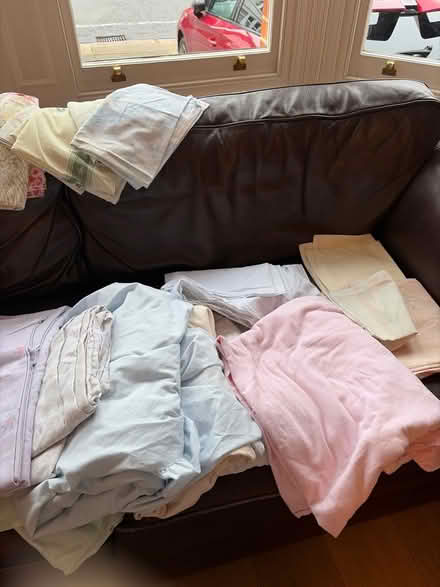 Photo of free Bedsheets, duvet covers, pillow cases & valences (Palmers Green N13) #3