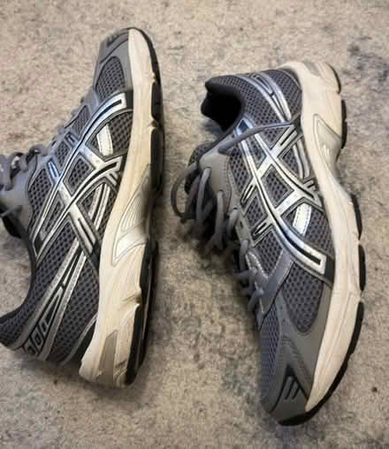 Photo of free ASICS Trainers for MEN (Alperton HA0) #2