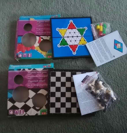 Photo of free 2 magnetic travel games (TN34 - top of Elphinstone Road) #1