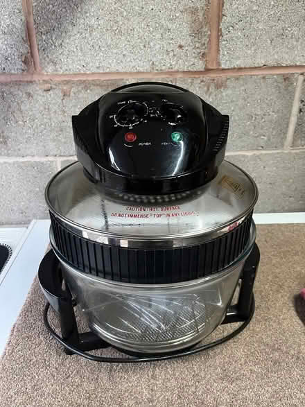 Photo of free Halogen air frier VGC (CH43) #1