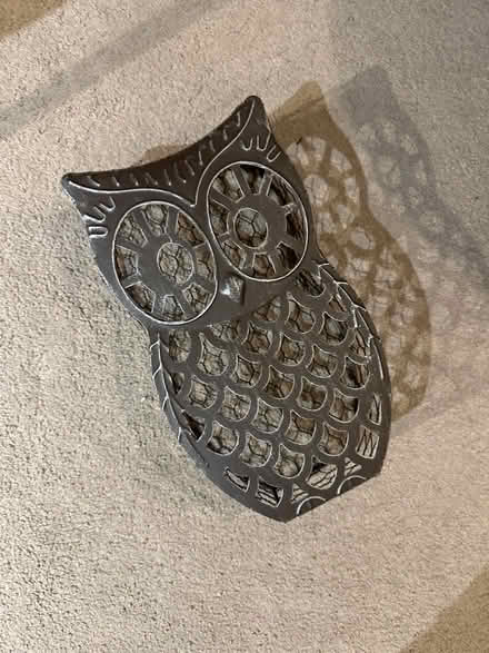 Photo of free Owl wine cork / souvenir holder (Twickenham Centre) #1