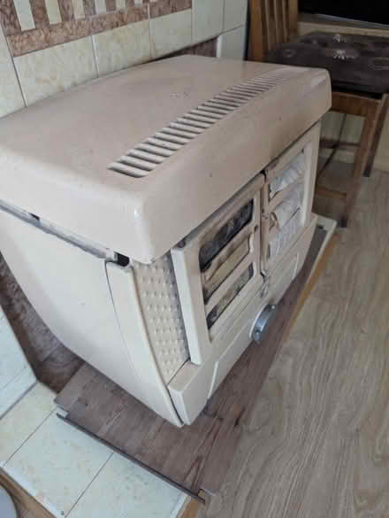 Photo of free Vintage gas fire (freestanding) (W3) #2
