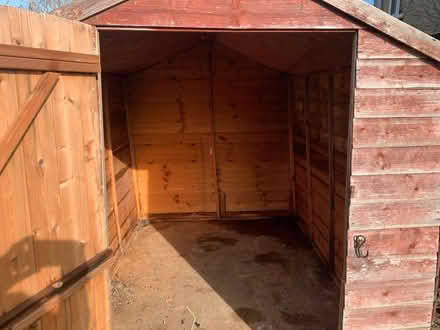 Photo of free 6ft x 8ft garden shed (Bricknells Meadow OX28) #2