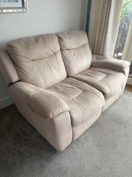 Photo of free 2 Seater Electric Recliner Sofa (Hertford Road SG2) #2