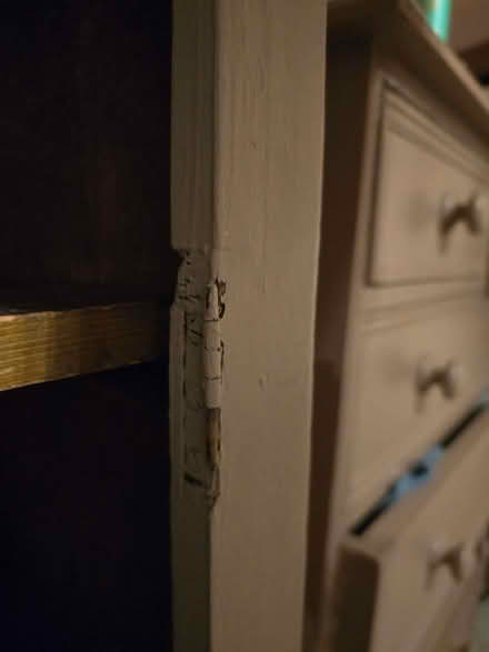 Photo of free Free standing wardrobe (Earlsfield SW18) #3