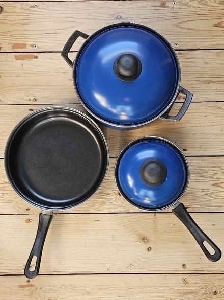 Photo of free Cooking pans (Ealing W13) #1