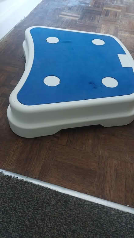 Photo of free Bath outstep (Burgess Hill RH15 8NU) #2