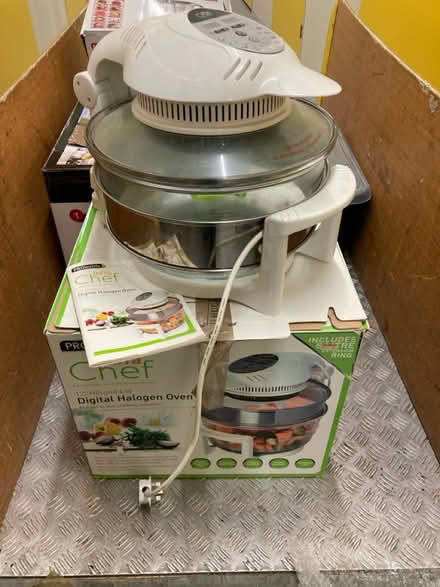 Photo of free Halogen oven (Belle Vale L25) #2