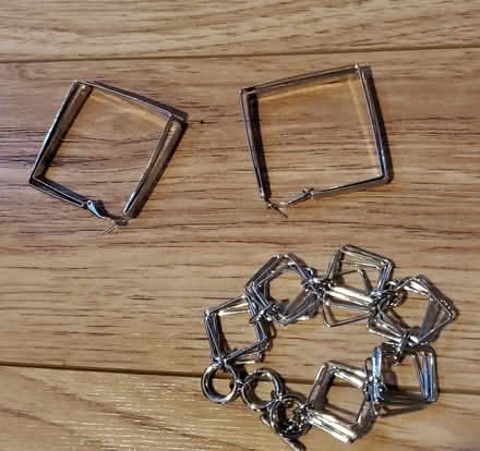 Photo of free Silver tone bracelet and earings (Near Experimental Farm) #1