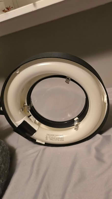 Photo of free Luxo magnifying lamp w desk clamp (Forest Glen) #3