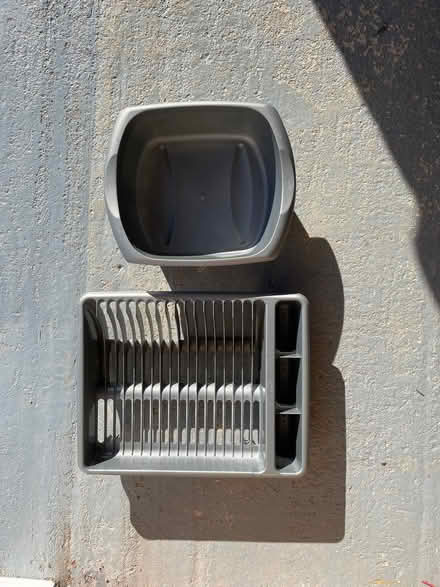 Photo of free Addis washing up bowl and drainage rack (Hildenborough TN11) #1