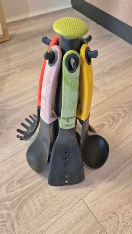 Photo of free Kitchen utensils rotating hanger (Hanwell W13) #1