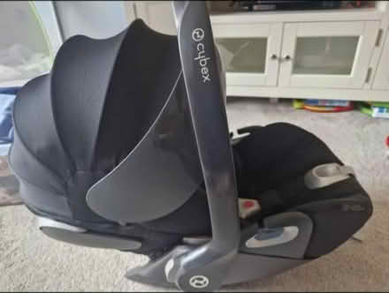 Photo of Newborn baby carseat (LE77AD) #2