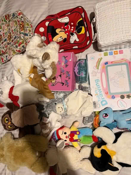 Photo of free Selection of kids bags, puppets, drawing tablet, cuddly toys (Canonbury N1) #1